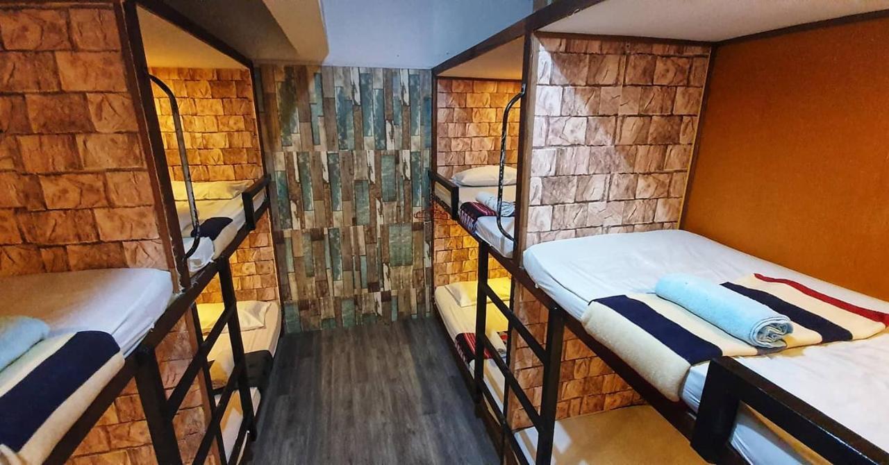 Escape Backpackers Kk Hostel โกตาคินาบาลู ภายนอก รูปภาพ