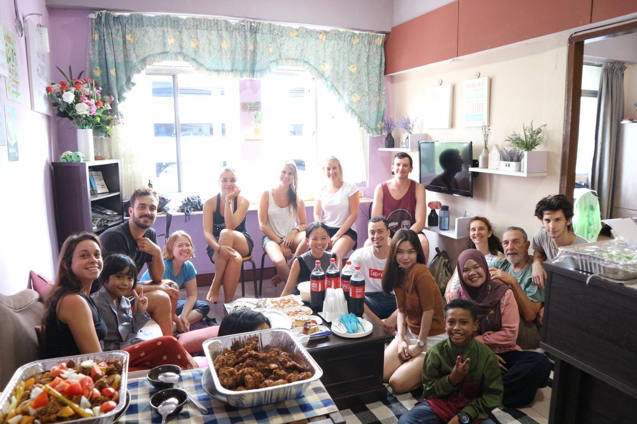 Escape Backpackers Kk Hostel โกตาคินาบาลู ภายนอก รูปภาพ