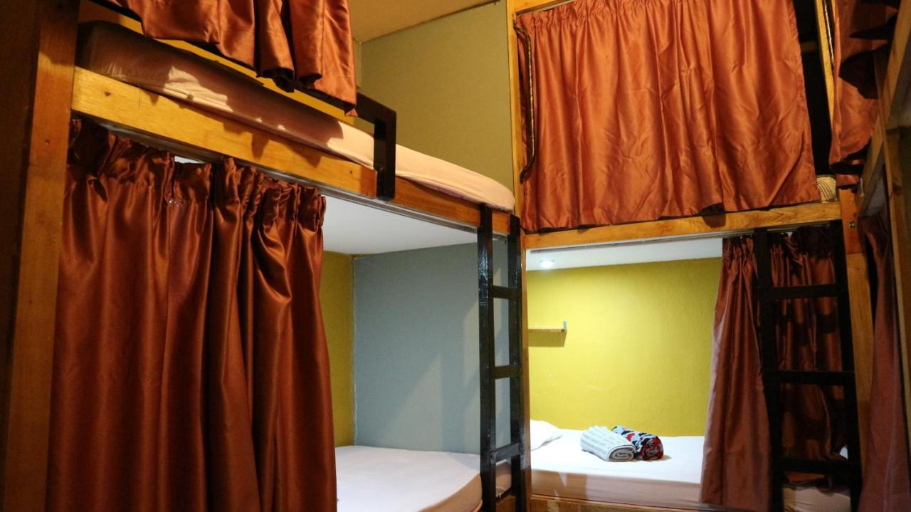 Escape Backpackers Kk Hostel โกตาคินาบาลู ภายนอก รูปภาพ