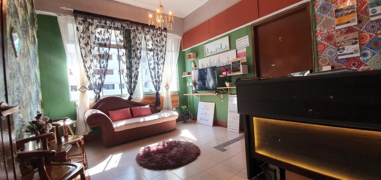 Escape Backpackers Kk Hostel โกตาคินาบาลู ภายนอก รูปภาพ